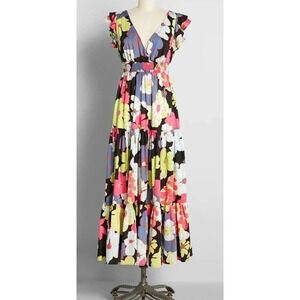ModCloth NWT’s Vamped up Vagabond Maxi dress. Size small